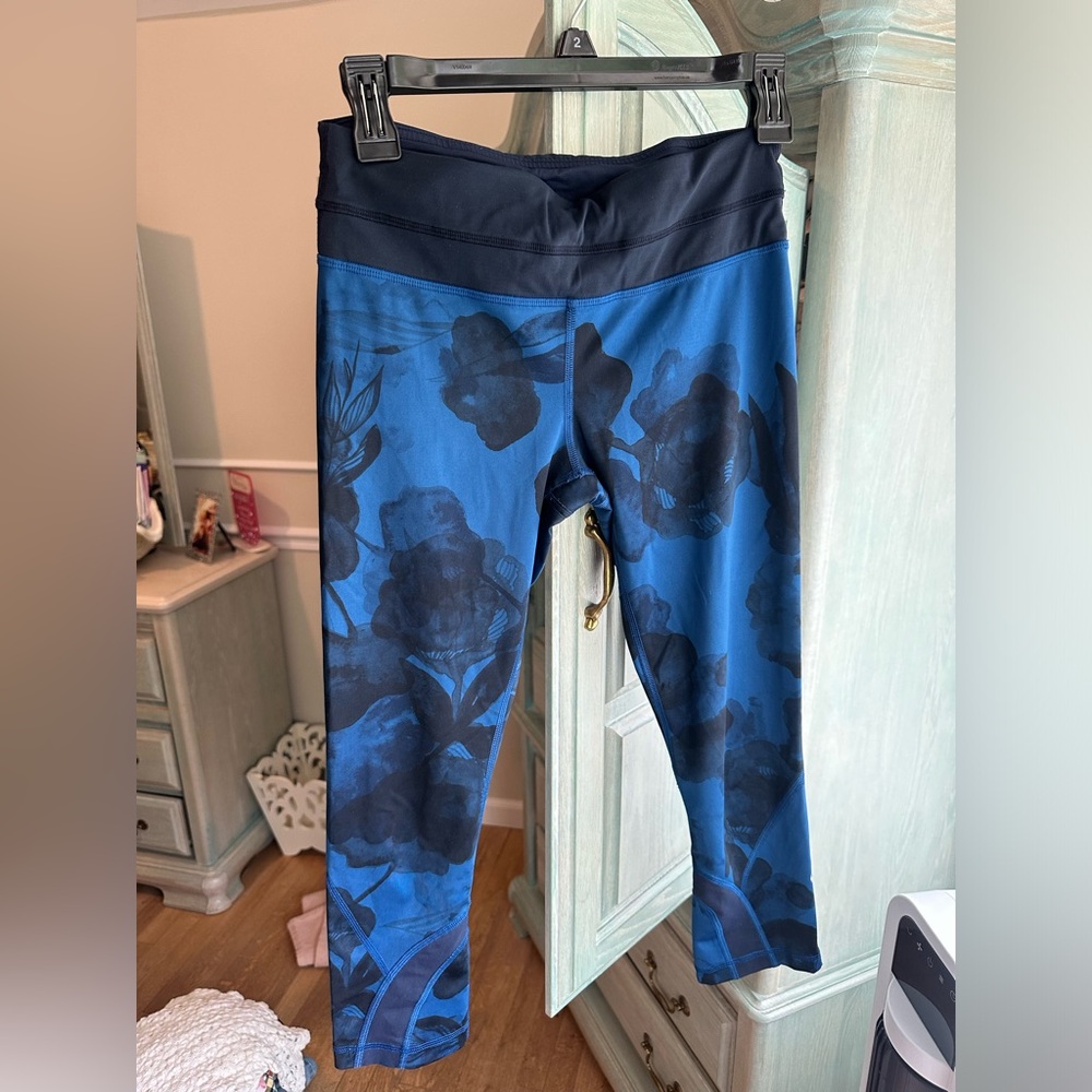 Navy Lululemon Leggings
